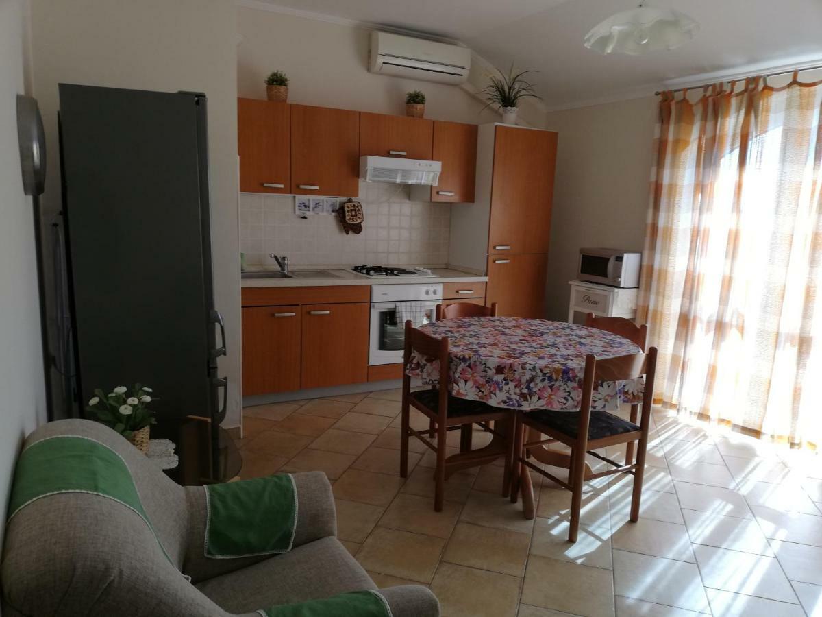 Apartments Ivic راب المظهر الخارجي الصورة